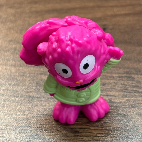 Blippi's Treehouse PATCH THE SQUIRREL Pink Toy Figure Replacement Cake Topper - Picture 3 of 7